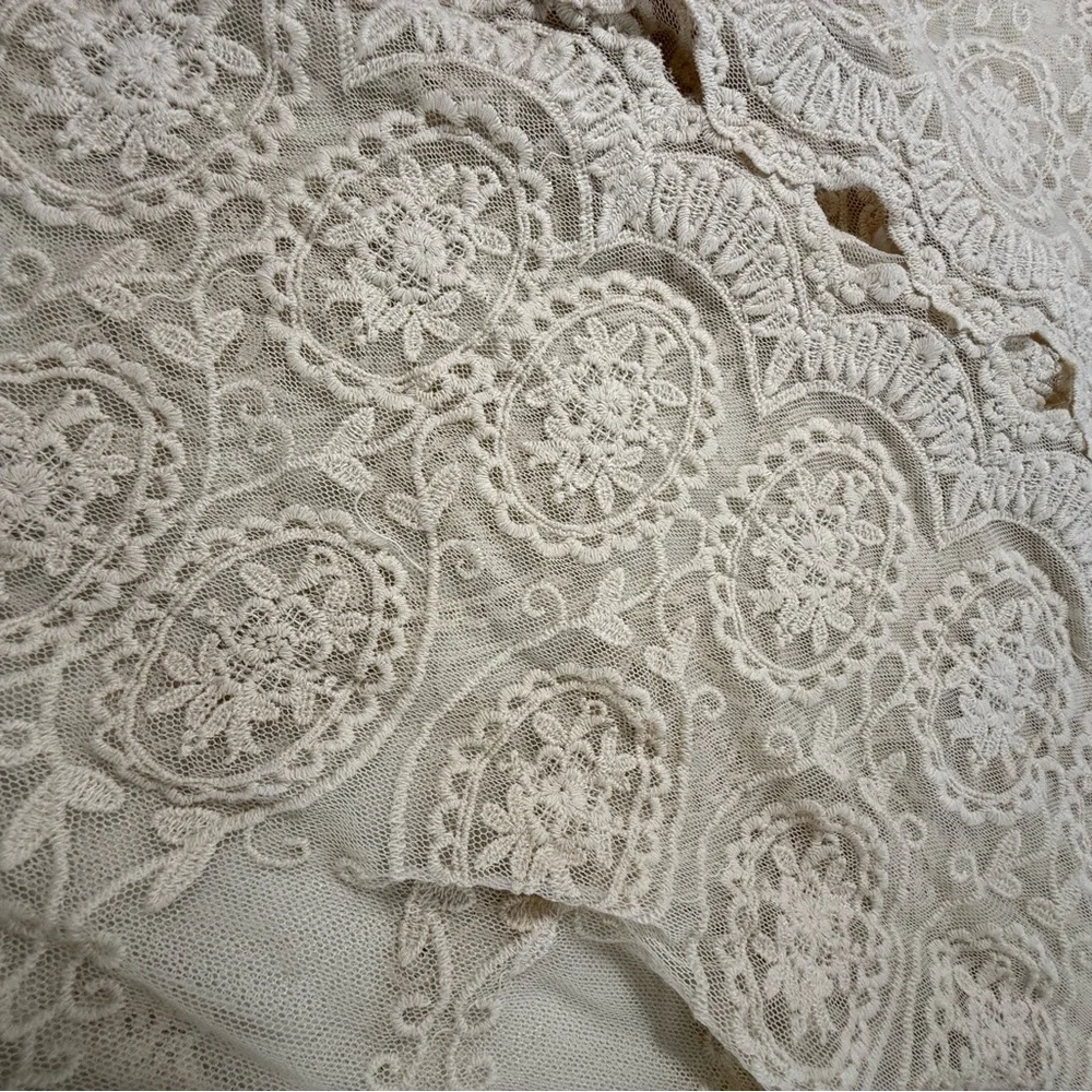 Altar’d State Women’s Boho Ivory Cotton Lace Bell Sleeve Long Sleeve Top Size S